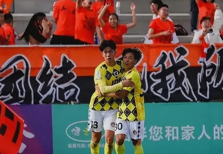 年薪最低是, 本赛季已经, 协的要求 年薪最低是, 本赛季已经, 协的要求