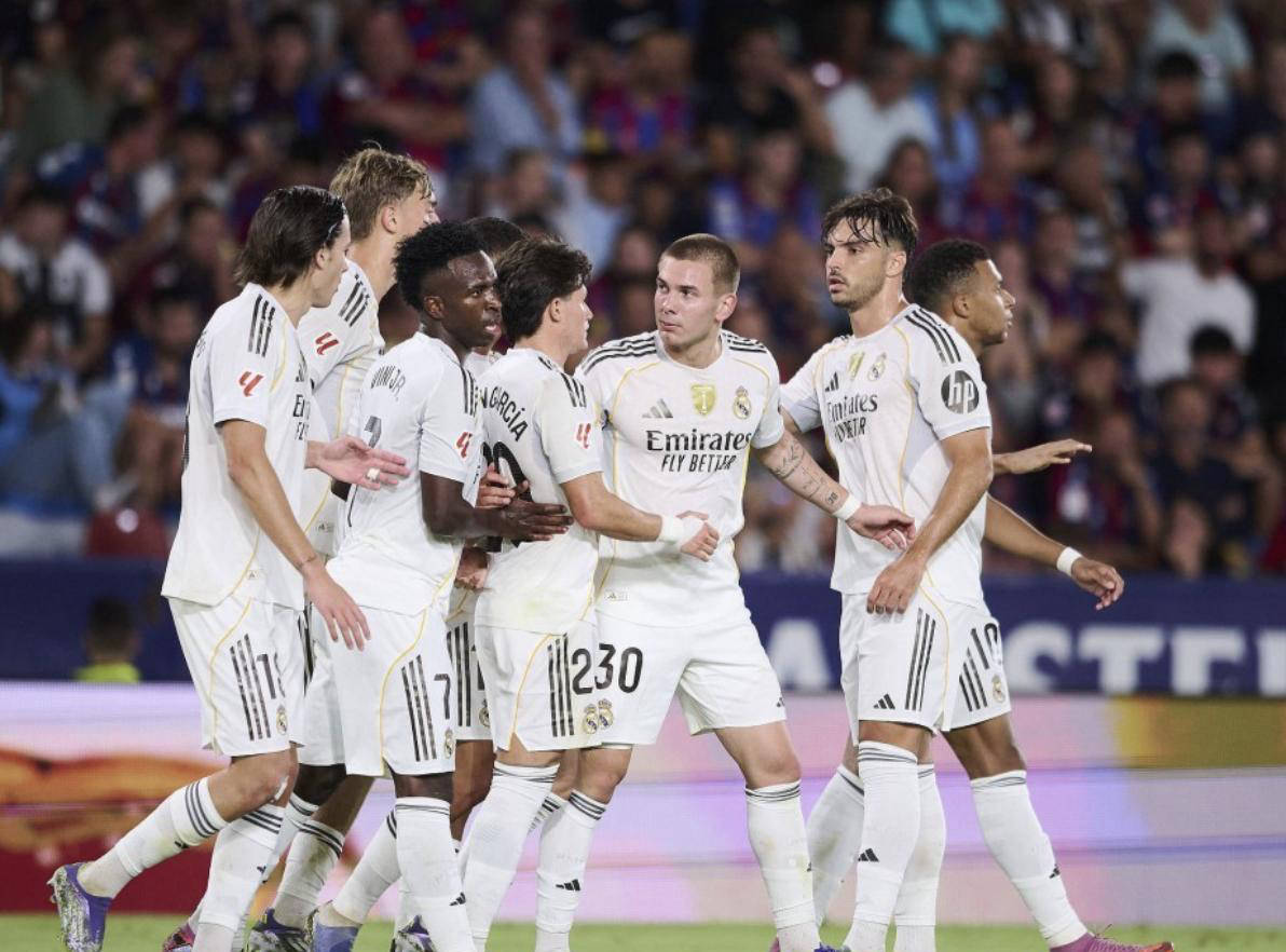 style, 射门帮助球, 萨洛却陷入 style, 射门帮助球, 萨洛却陷入