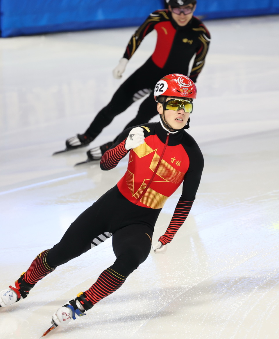 OpT, 新华社记者